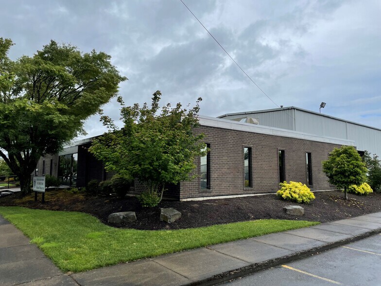 2767 22nd St SE, Salem, OR à louer - Photo du bâtiment - Image 3 de 6