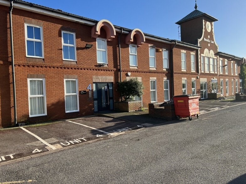 Peppercorn Clos, Peterborough for sale - Building Photo - Image 1 of 15