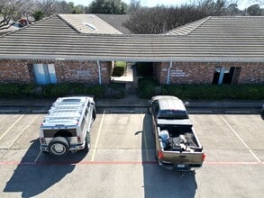 905 Medical Centre Dr, Arlington, TX for lease Building Photo- Image 2 of 6