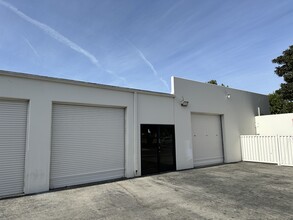 7272 Saturn Dr, Huntington Beach, CA for lease Building Photo- Image 1 of 3