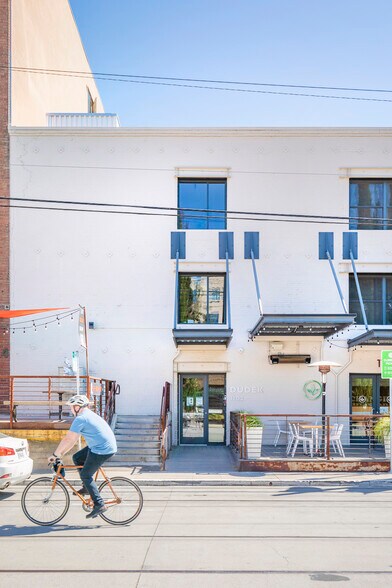 1100 R St, Sacramento, CA à louer - Photo du bâtiment - Image 3 de 6