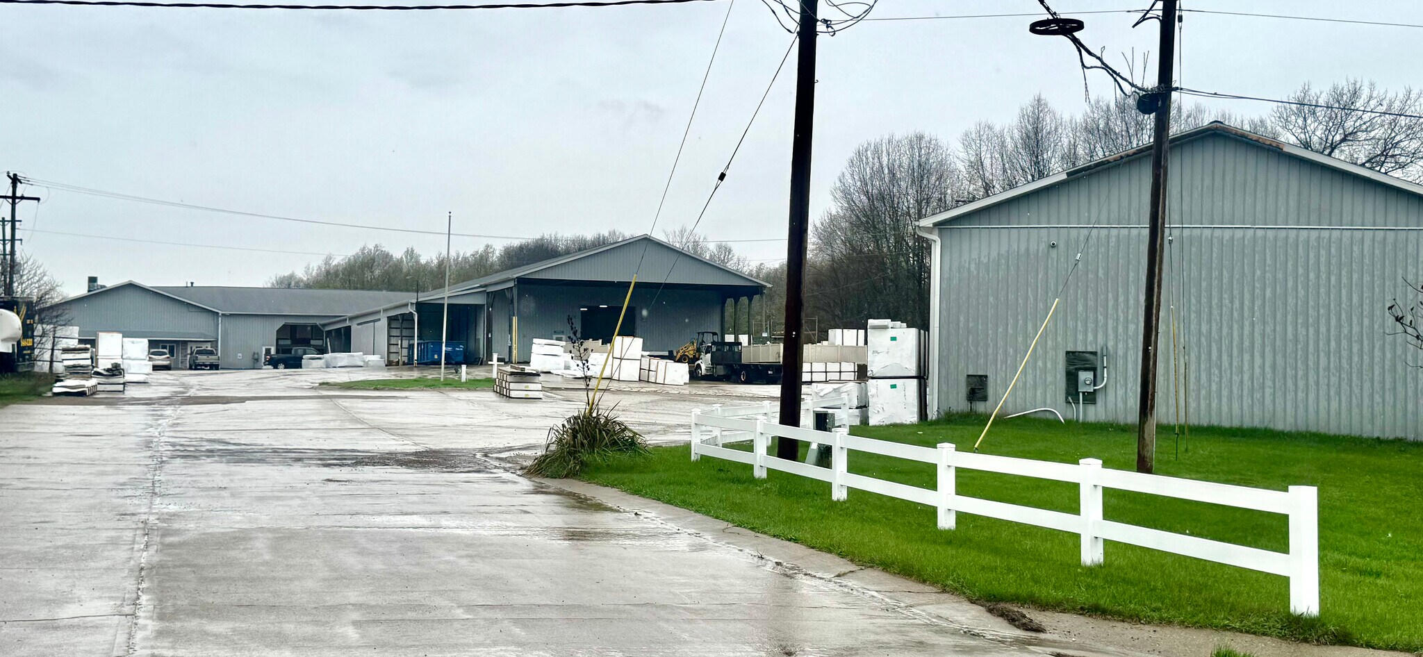 5260 S Clinton Trl, Eaton Rapids, MI à vendre Photo principale- Image 1 de 18