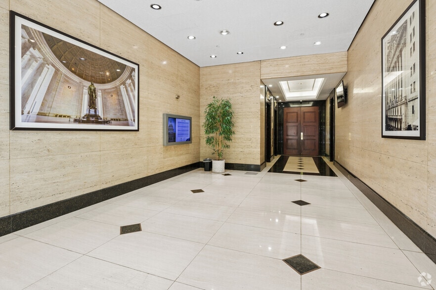 1627 K St NW, Washington, DC for sale - Lobby - Image 3 of 26