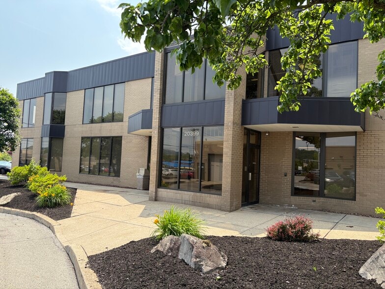 20399 Route 19, Cranberry Township, PA for lease - Building Photo - Image 3 of 4