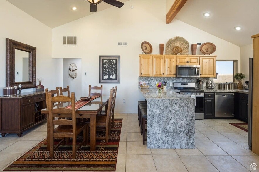 3686 Spanish Valley Dr, Moab, UT for sale - Interior Photo - Image 3 of 43