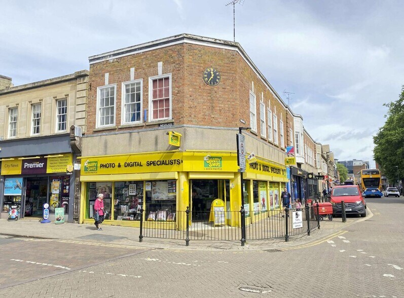 2 Broadway, Peterborough à louer - Photo du bâtiment - Image 2 de 3