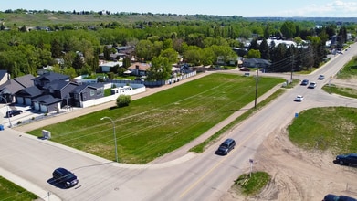 1064 1 St, Medicine Hat, AB - Aerial  map view - Image1