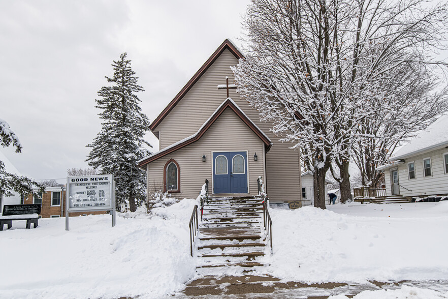 208 N Main St, Pine Island, MN à vendre - Photo principale - Image 1 de 1