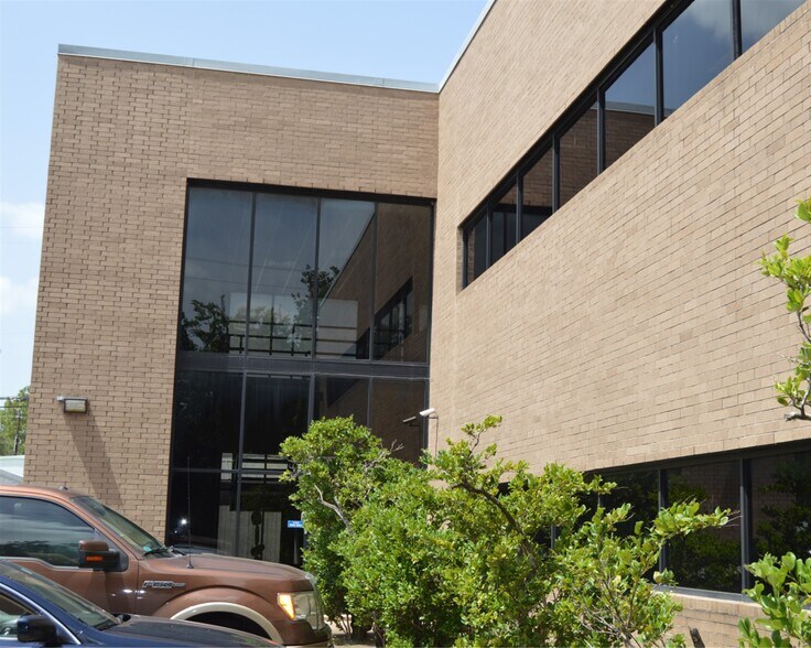 2441 Bartlett St, Houston, TX à vendre - Photo du bâtiment - Image 2 de 8