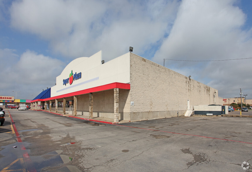 4812 S Freeway, Fort Worth, TX for sale - Building Photo - Image 1 of 1