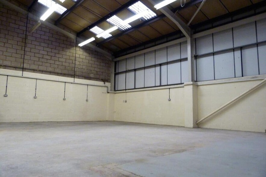 Dewsbury Rd, Stoke On Trent for lease - Building Photo - Image 3 of 5