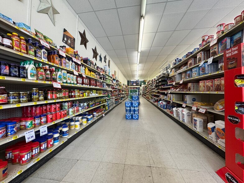 100 W 2nd St, Sutherland, IA à vendre - Photo du bâtiment - Image 2 de 6