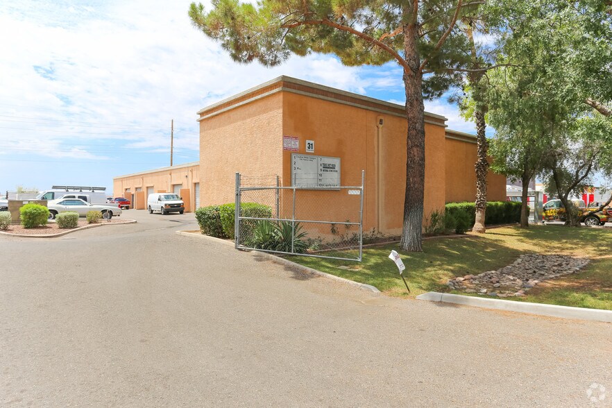 31 W Lone Cactus Dr, Phoenix, AZ for lease - Building Photo - Image 1 of 3