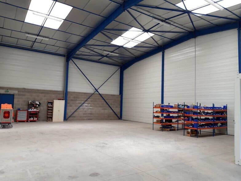 Industrial in Fareins for lease - Interior Photo - Image 2 of 3