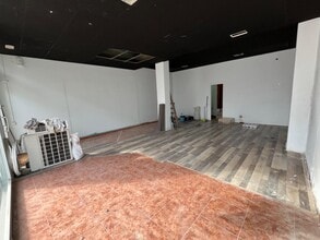 Retail in Gavà, Barcelona for lease Interior Photo- Image 2 of 3