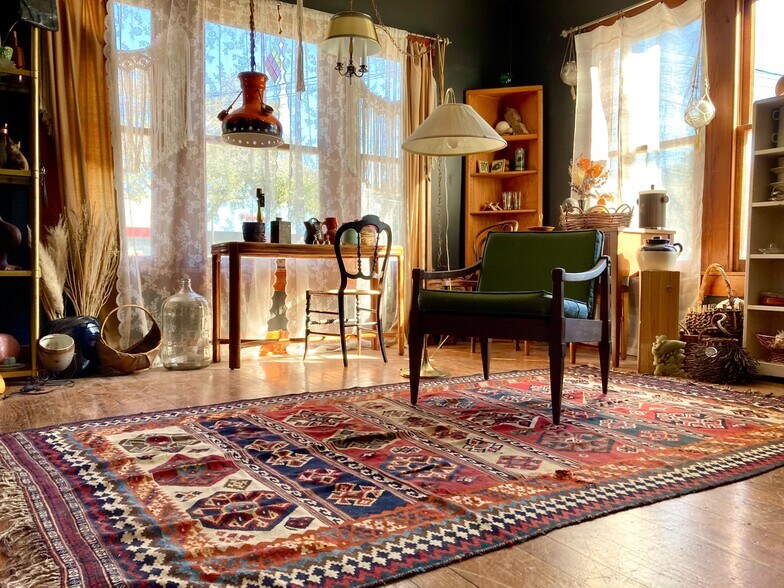 215 N Comanche St, San Marcos, TX à vendre - Photo intérieure - Image 2 de 17