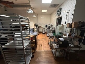 Plus de détails pour 1300 S Pacific Coast Hwy, Redondo Beach, CA - Commerce de détail à louer