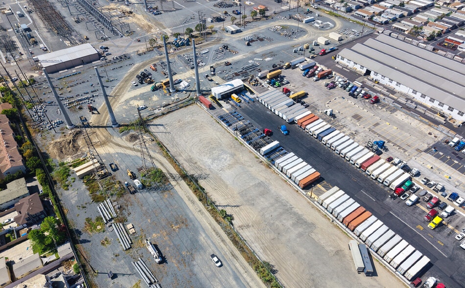 6901 Cherry Ave, Long Beach, CA for lease - Building Photo - Image 2 of 4