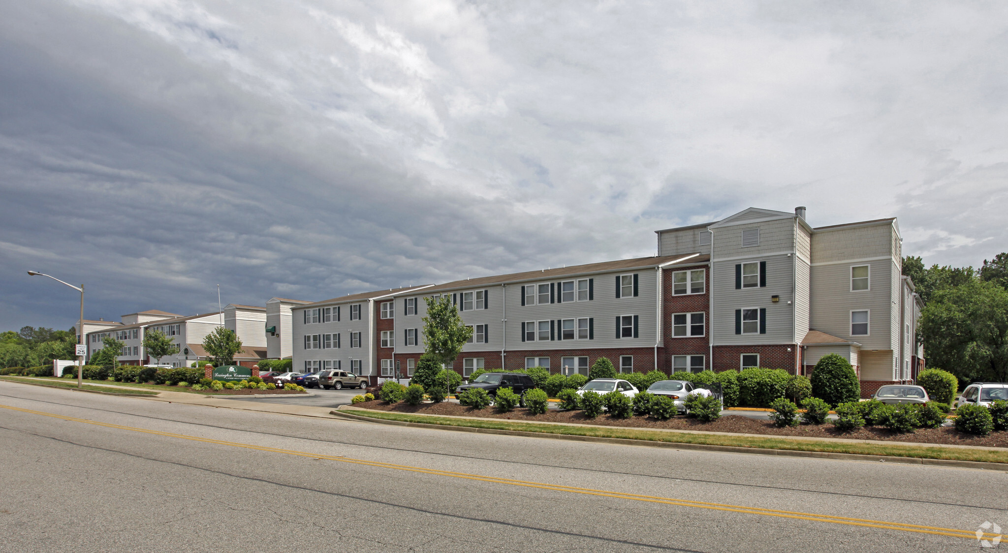 14534 Old Courthouse Way, Newport News, VA for sale Primary Photo- Image 1 of 1