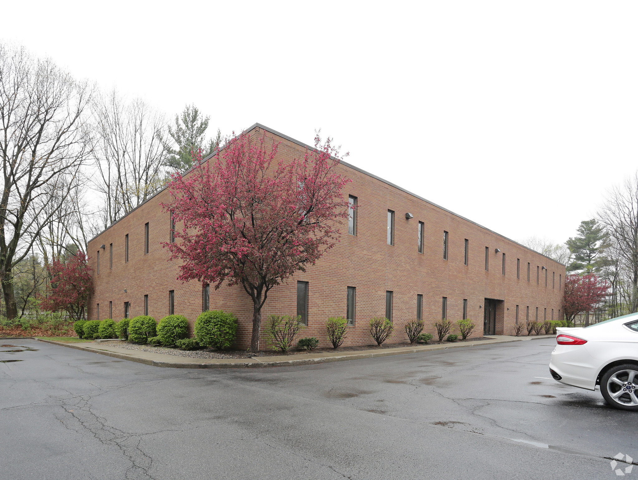 421 New Karner Rd, Albany, NY à vendre Photo principale- Image 1 de 1