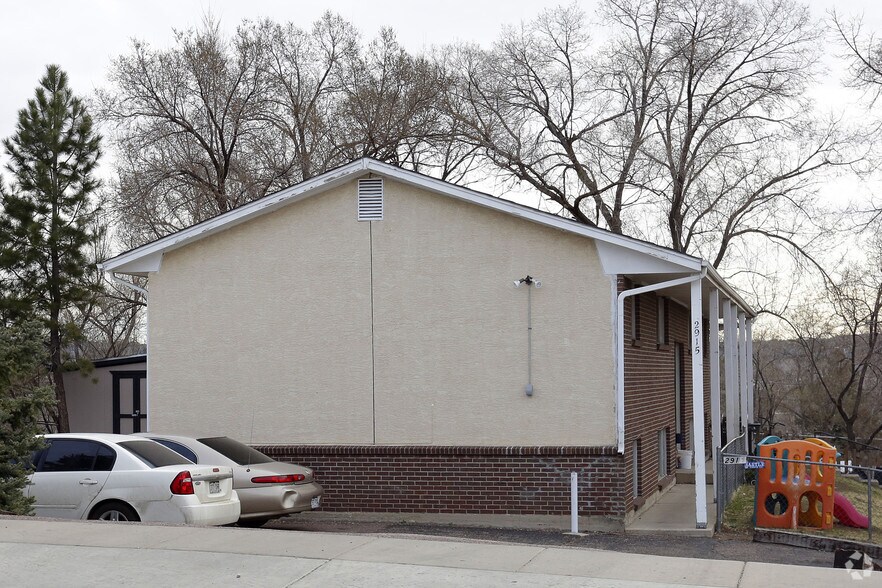 2915 Sage St, Colorado Springs, CO à vendre - Photo du bâtiment - Image 2 de 4