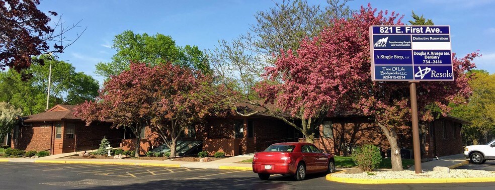 821 E 1st St, Appleton, WI à louer - Photo du bâtiment - Image 2 de 2