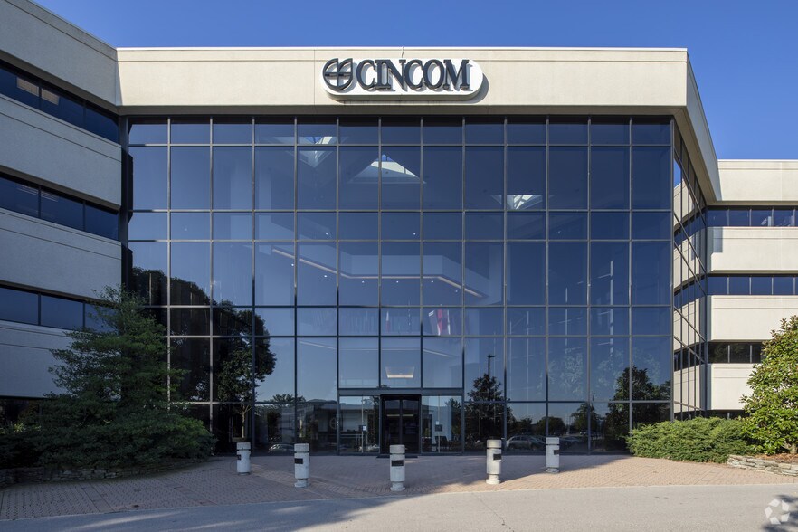 55 Merchant St, Springdale, OH à vendre - Photo du bâtiment - Image 2 de 9