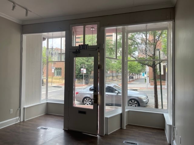 617-631 W Lexington St, Baltimore, MD for lease Interior Photo- Image 1 of 3