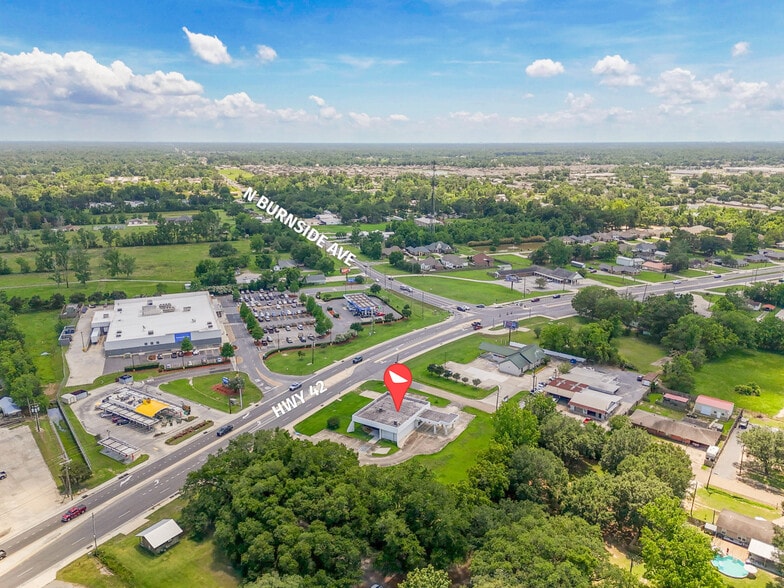 41012 Highway 42, Prairieville, LA à vendre - Photo du bâtiment - Image 2 de 6