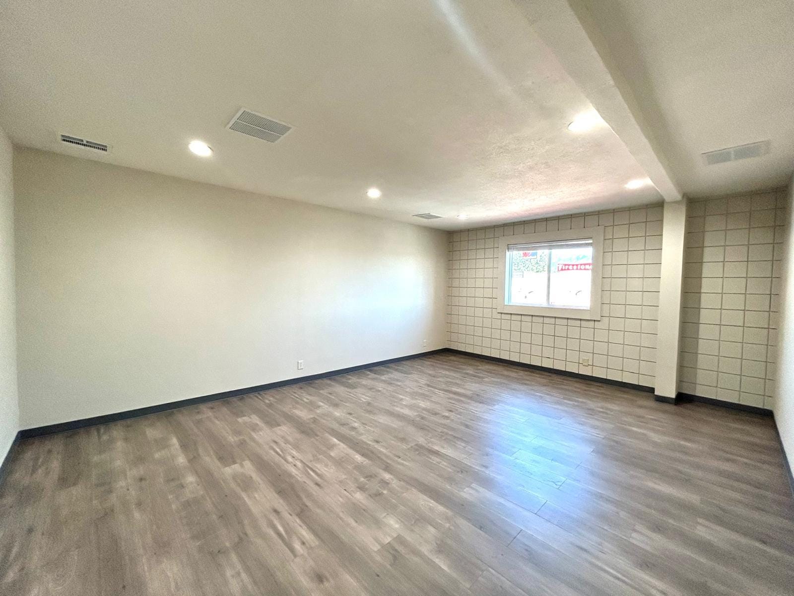 247 E Highland Ave, San Bernardino, CA for lease Interior Photo- Image 1 of 6