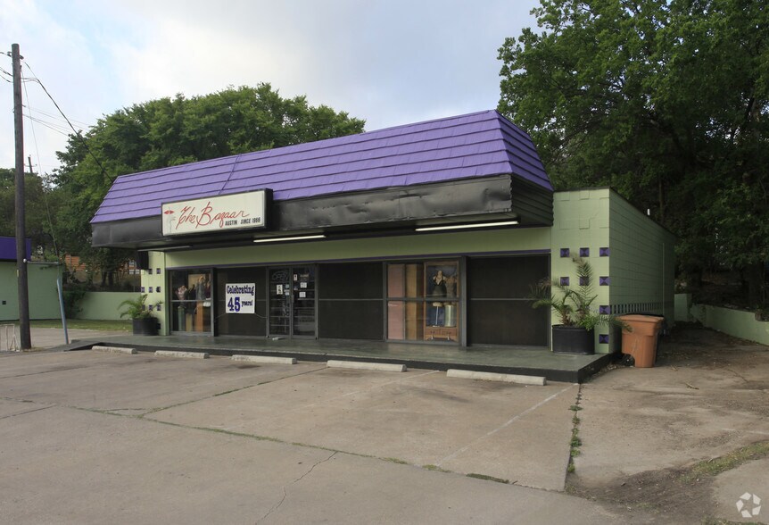 1607 E Riverside Dr, Austin, TX à louer - Photo du bâtiment - Image 2 de 2