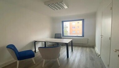 10 Allée Des Champs Elysées, Évry-Courcouronnes for lease Interior Photo- Image 2 of 5