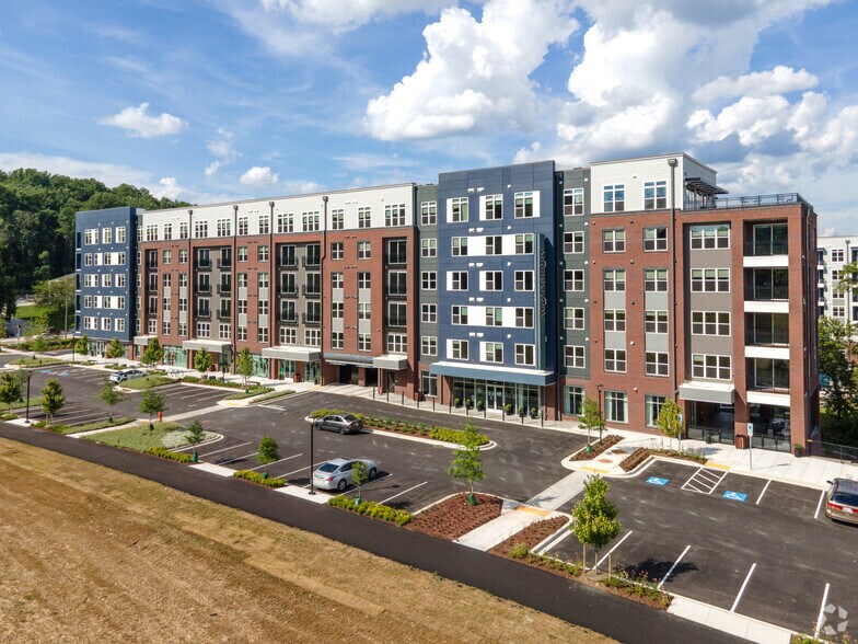 2001 W Cold Spring Ln, Baltimore, MD for lease - Building Photo - Image 3 of 6