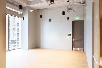 1900 N Pearl St, Dallas, TX à louer Photo intérieure- Image 1 de 7