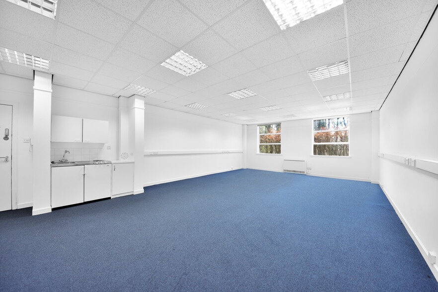 Carnegie Campus, Dunfermline for lease - Building Photo - Image 2 of 16