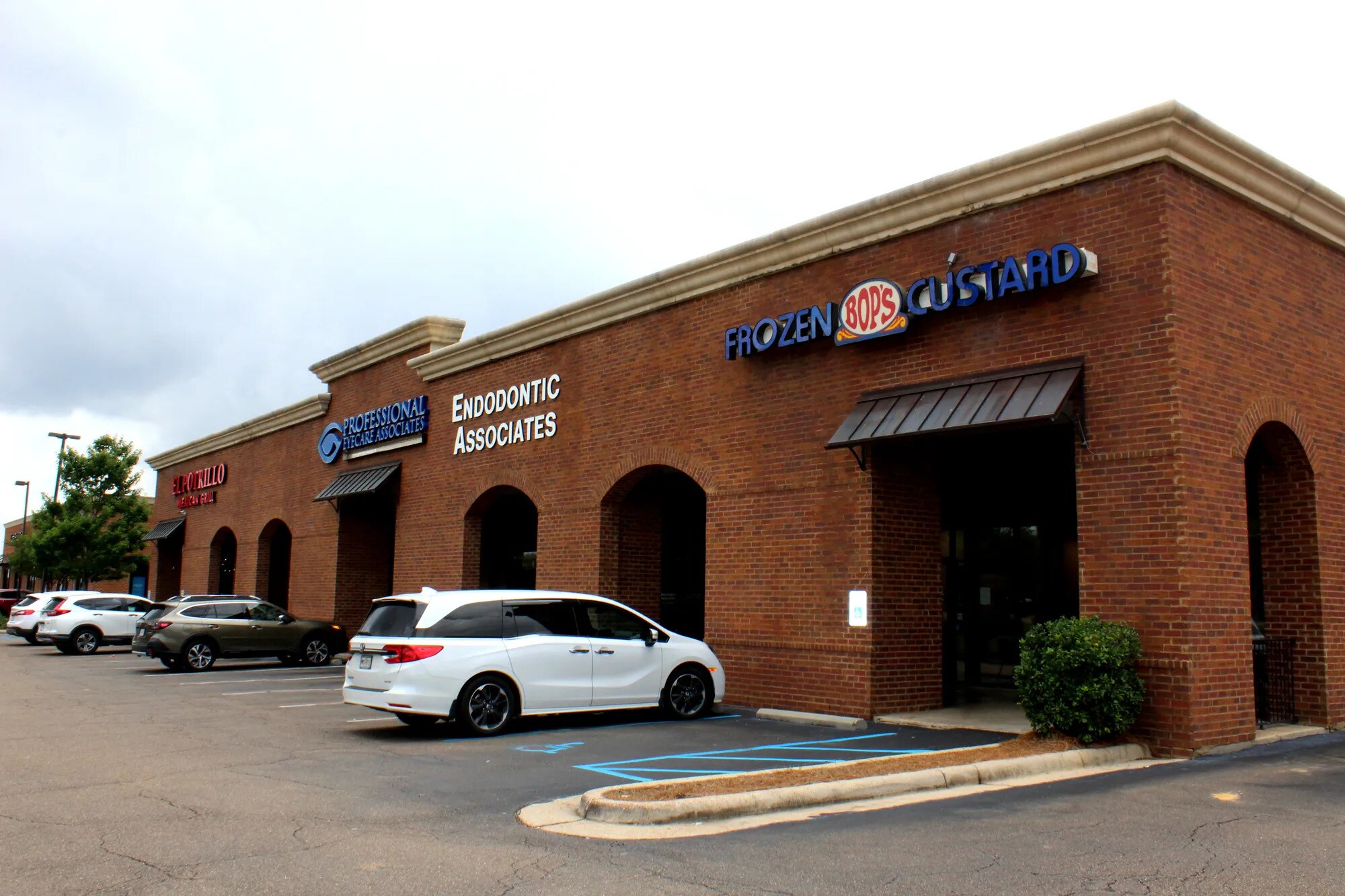 1390-1396 W Government St, Brandon, MS for lease Building Photo- Image 1 of 2