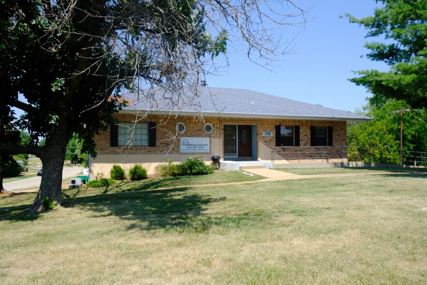 1799 Smizer Station Rd, Fenton, MO for sale - Building Photo - Image 2 of 2