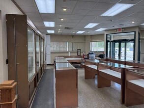 468 E Exchange St, Akron, OH for lease Interior Photo- Image 1 of 2