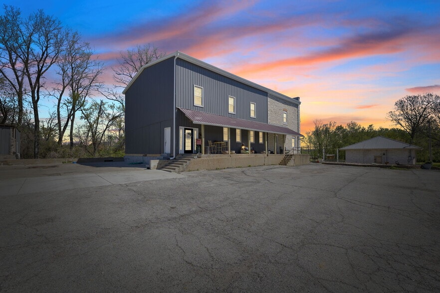 305 N Main St, Ste Genevieve, MO à vendre - Photo principale - Image 1 de 90