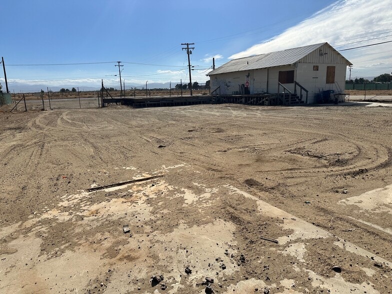3301 E Avenue I, Lancaster, CA for sale - Building Photo - Image 2 of 9