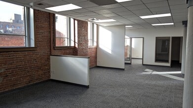 401 2nd Ave S, Seattle, WA for lease Interior Photo- Image 1 of 4