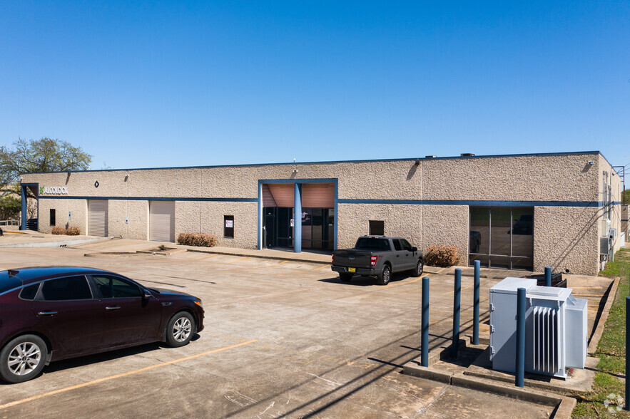 9701 Dessau Rd, Austin, TX for lease - Building Photo - Image 3 of 31