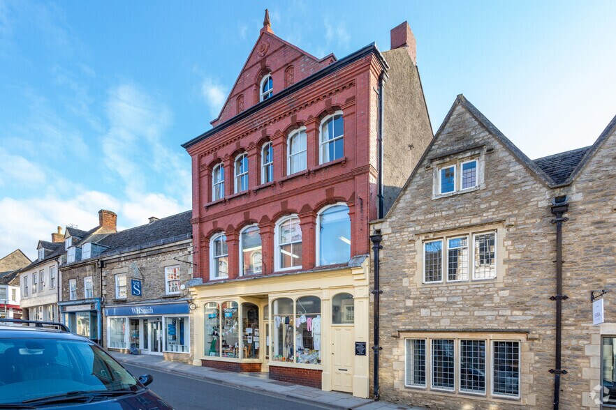 44 High St, Malmesbury à louer - Photo du bâtiment - Image 2 de 7