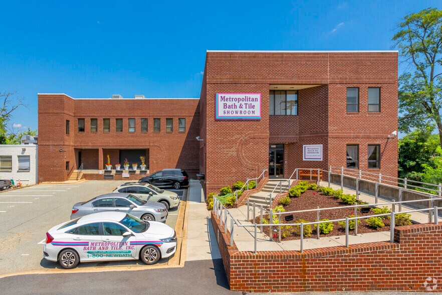 12331 Carroll Ave, Rockville, MD à louer - Photo du bâtiment - Image 1 de 7