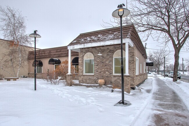 More details for 244 Main St S, Cambridge, MN - Office for Lease