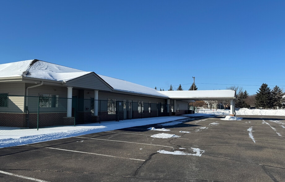 6251 N 110th Ave, Champlin, MN for sale - Building Photo - Image 1 of 7