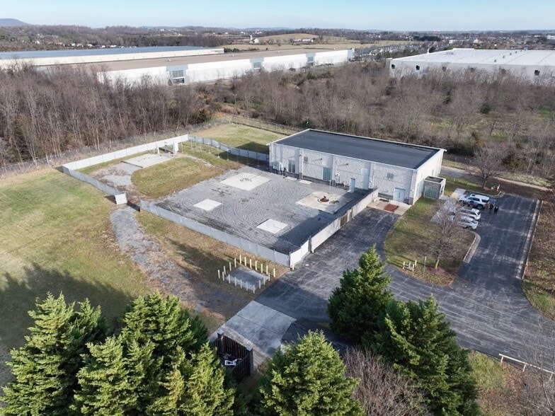 260 Shady Elm Rd, Winchester, VA for lease - Building Photo - Image 3 of 8