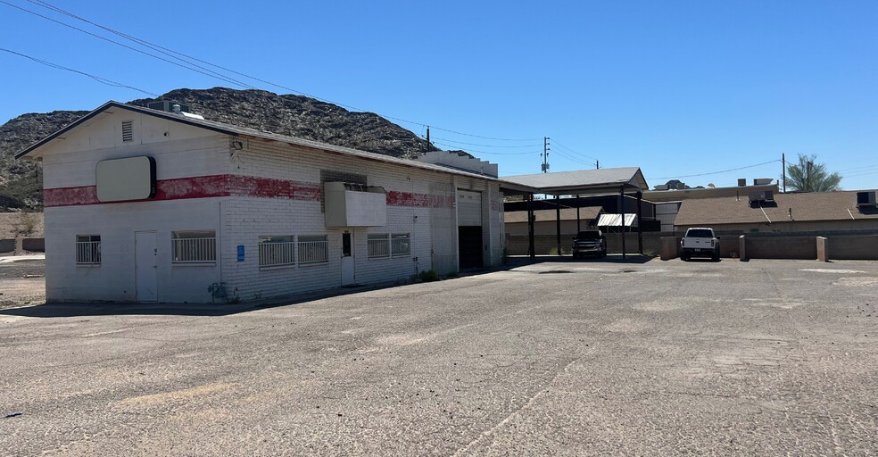 11039 N Cave Creek Rd, Phoenix, AZ for lease - Building Photo - Image 1 of 6