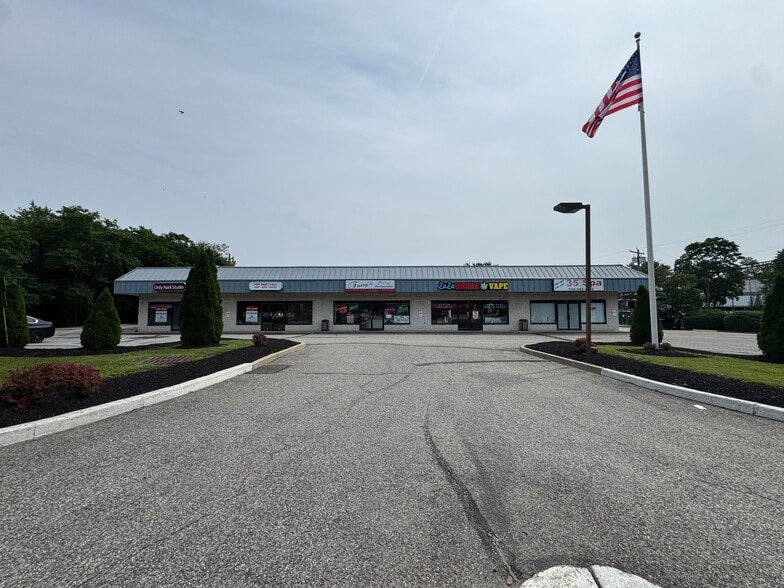 300 Route 35 N, Aberdeen, NJ for lease - Building Photo - Image 1 of 1