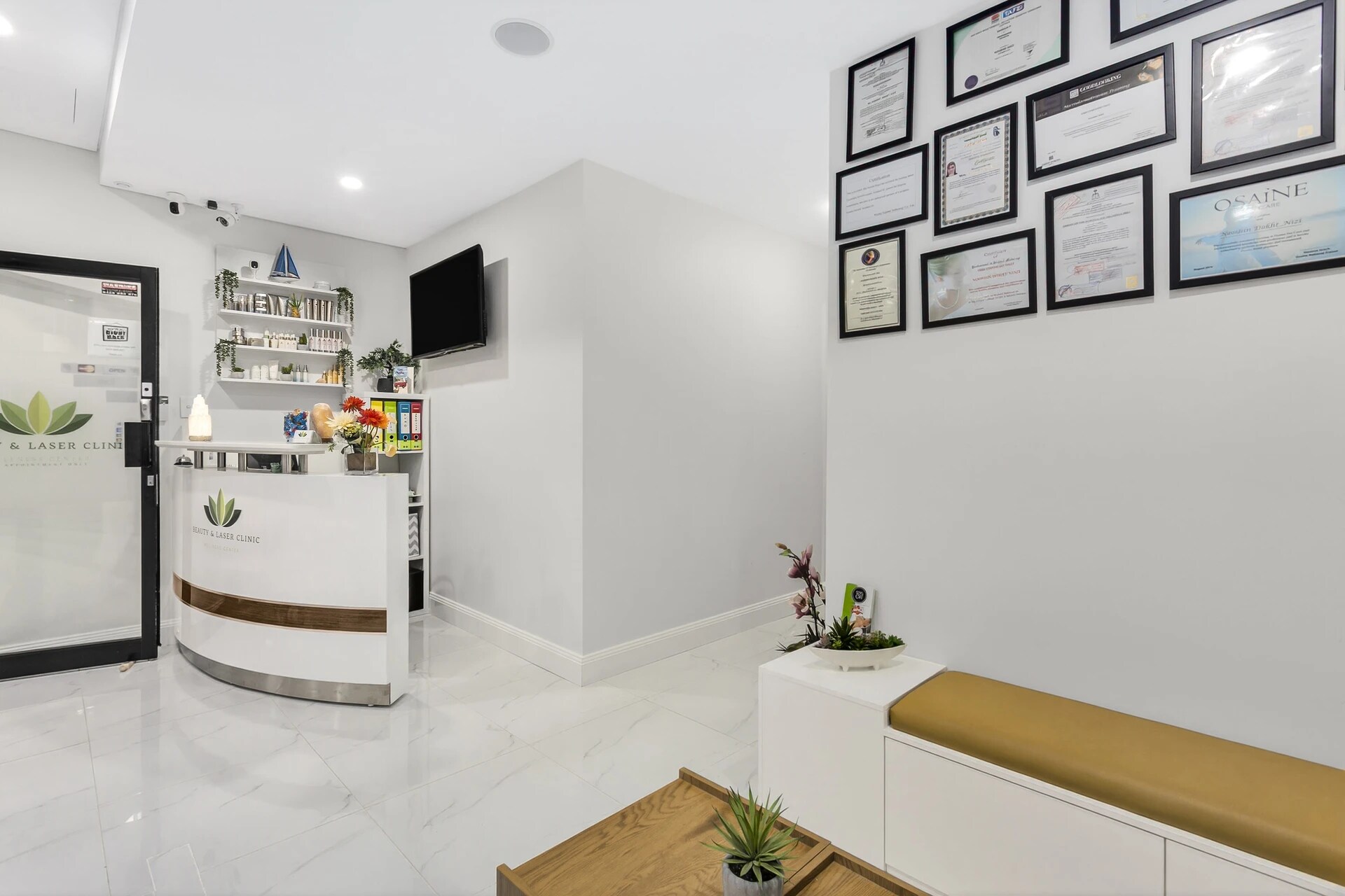 13-15 Francis St, Dee Why for lease Interior Photo- Image 1 of 4